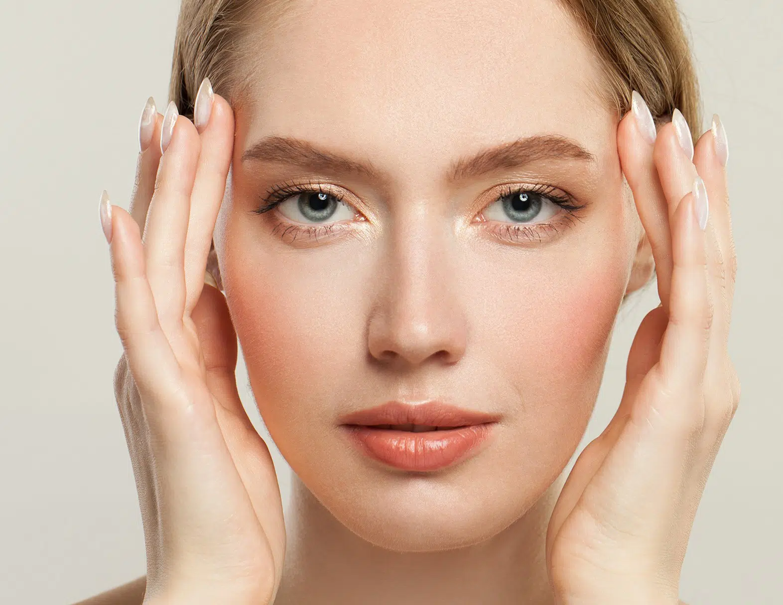Le traiter les imperfections de son visage en médecine et chirurgie eshtétique - Dr Vahedi
