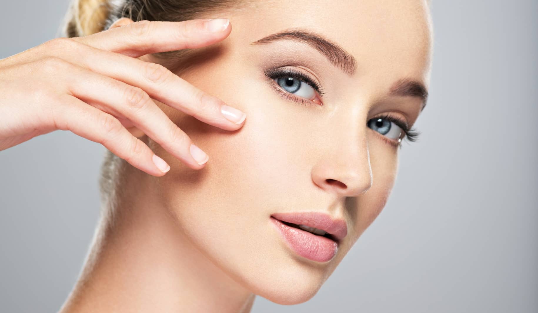 Conseils beauté et maquillage après une blépharoplastie | Dr Vahedi | Paris
