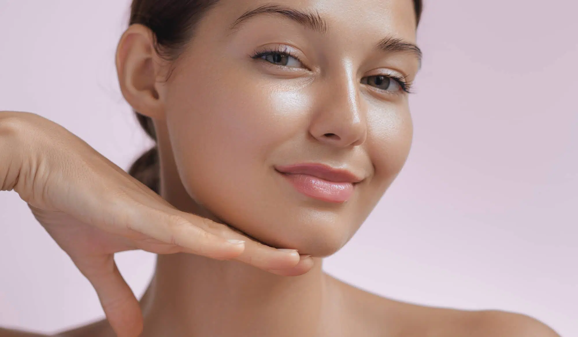 Relâchement cutané du visage : les solutions en chirurgie esthétique | Dr Vahedi | Paris