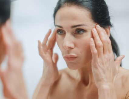 A quel âge faire un lifting ? | Dr Vahedi | Paris