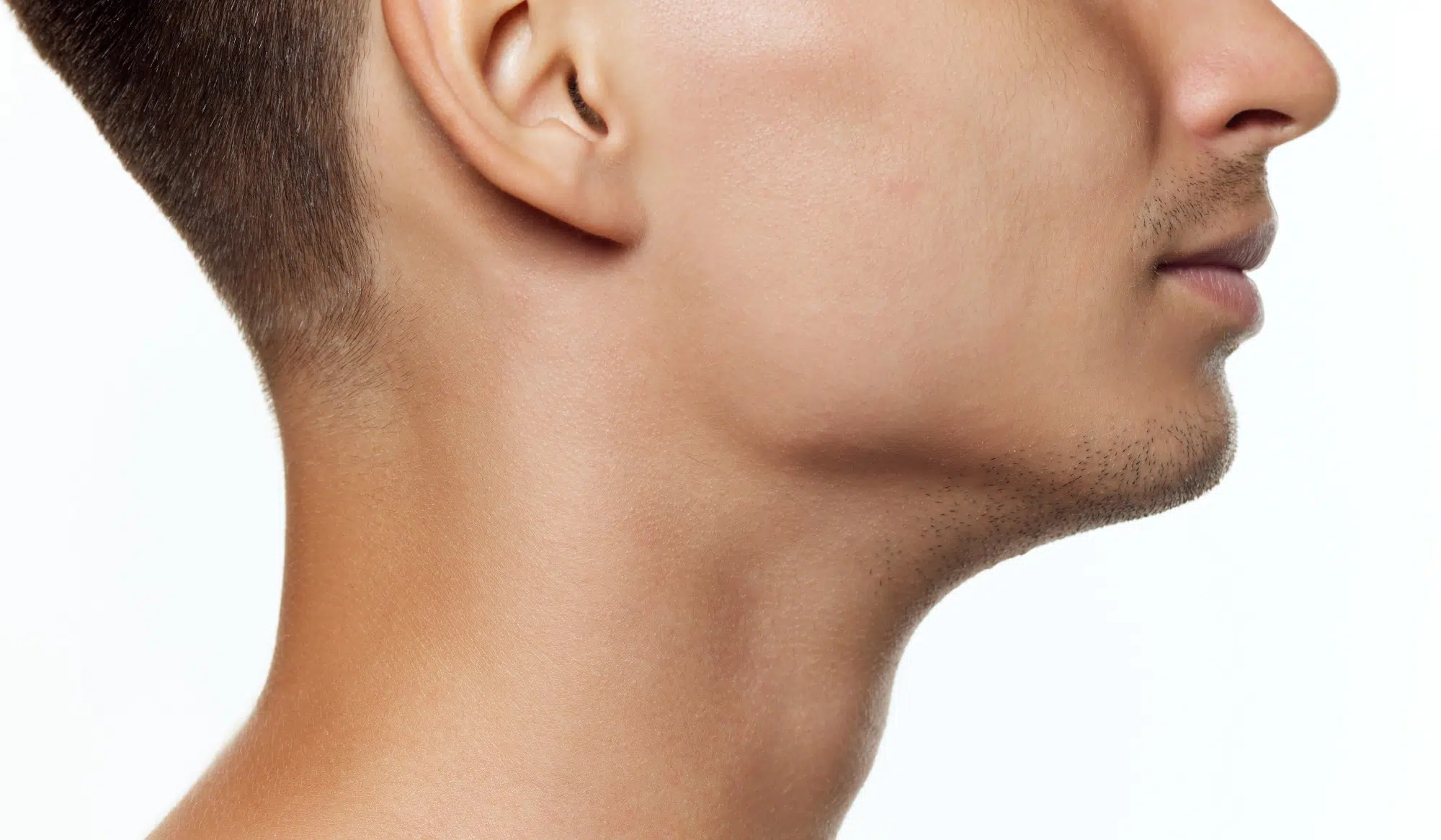 Redéfinir les contours du visage et la jawline avec et sans chirurgies avec le Dr Vahedi à Paris